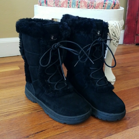 BearPaw Shoes - ❄Bearpaw Boots!🌬